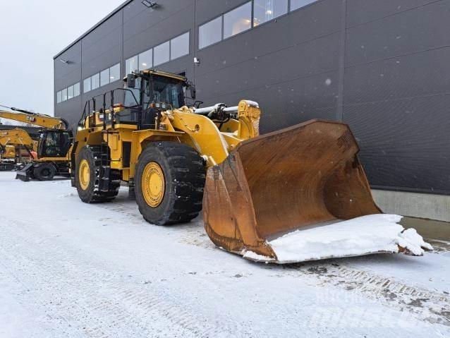 CAT 988K Pale gommate