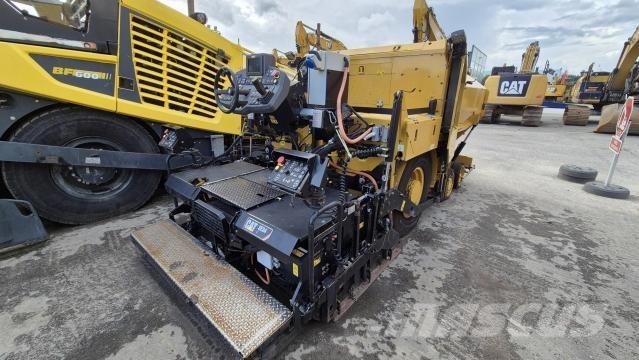 CAT AP300F Finitrici