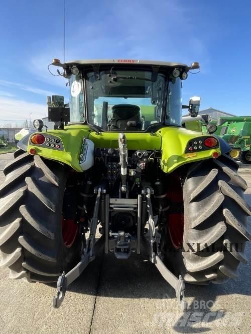 CLAAS Arion 440 Trattori
