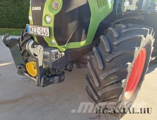 CLAAS ARION 550 Trattori