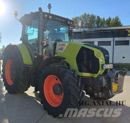 CLAAS ARION 550 Trattori