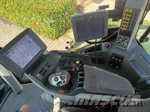 CLAAS Axion 810 Trattori