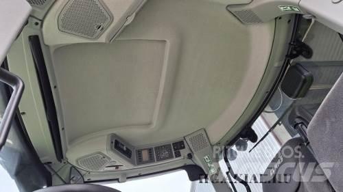 CLAAS Axion 830 Trattori