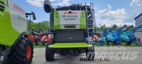 CLAAS Lexion 660 Mietitrebbiatrici