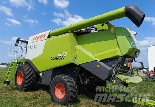 CLAAS Lexion 670 Mietitrebbiatrici