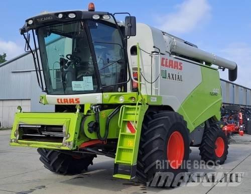 CLAAS Tucano 440 Mietitrebbiatrici