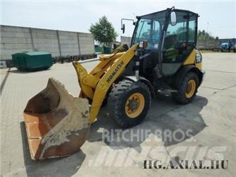 Komatsu 65 Pale gommate
