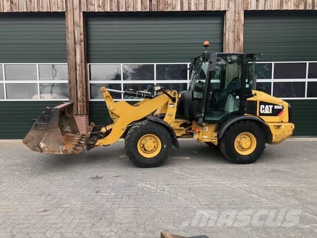 CAT 906 H 2 Pale gommate