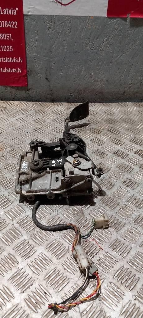 Scania P 94   1364173 Cabine e interni