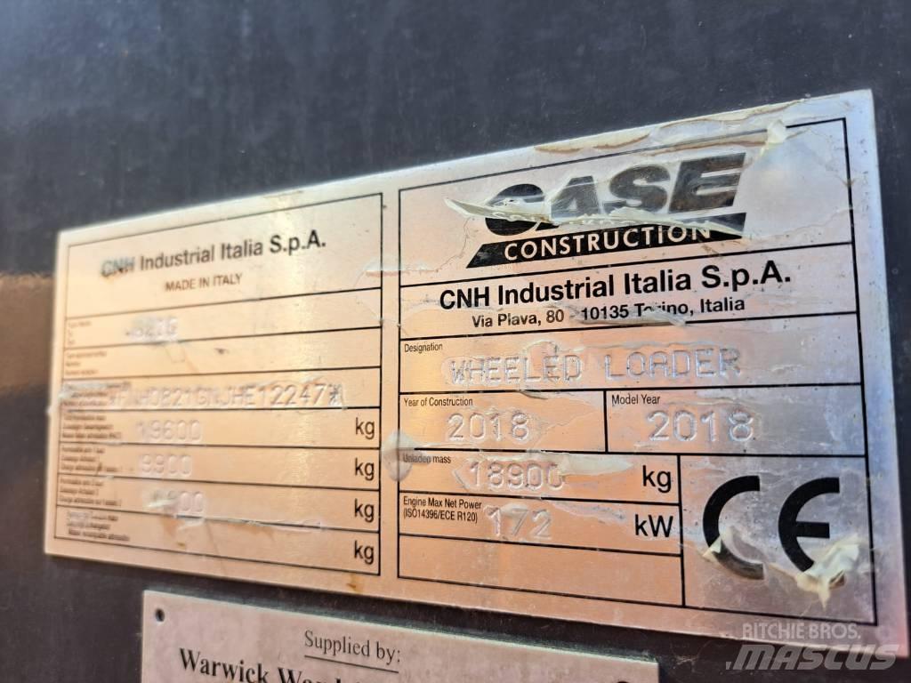 CASE 821 GXR Pale gommate