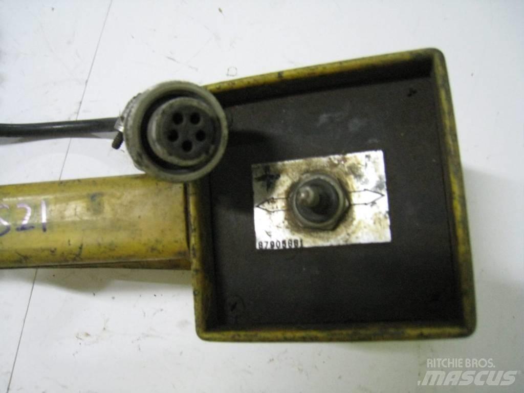 CAT BB 650 Componenti elettroniche