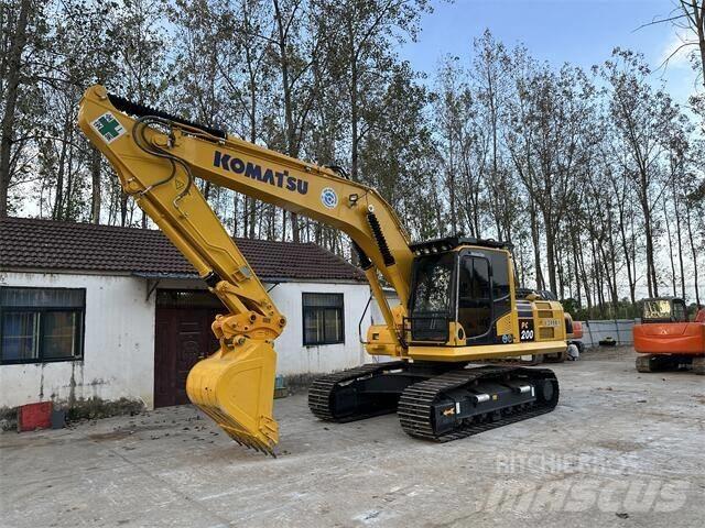 Komatsu PC200-8 Escavatori cingolati