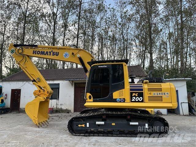 Komatsu PC200-8 Escavatori cingolati