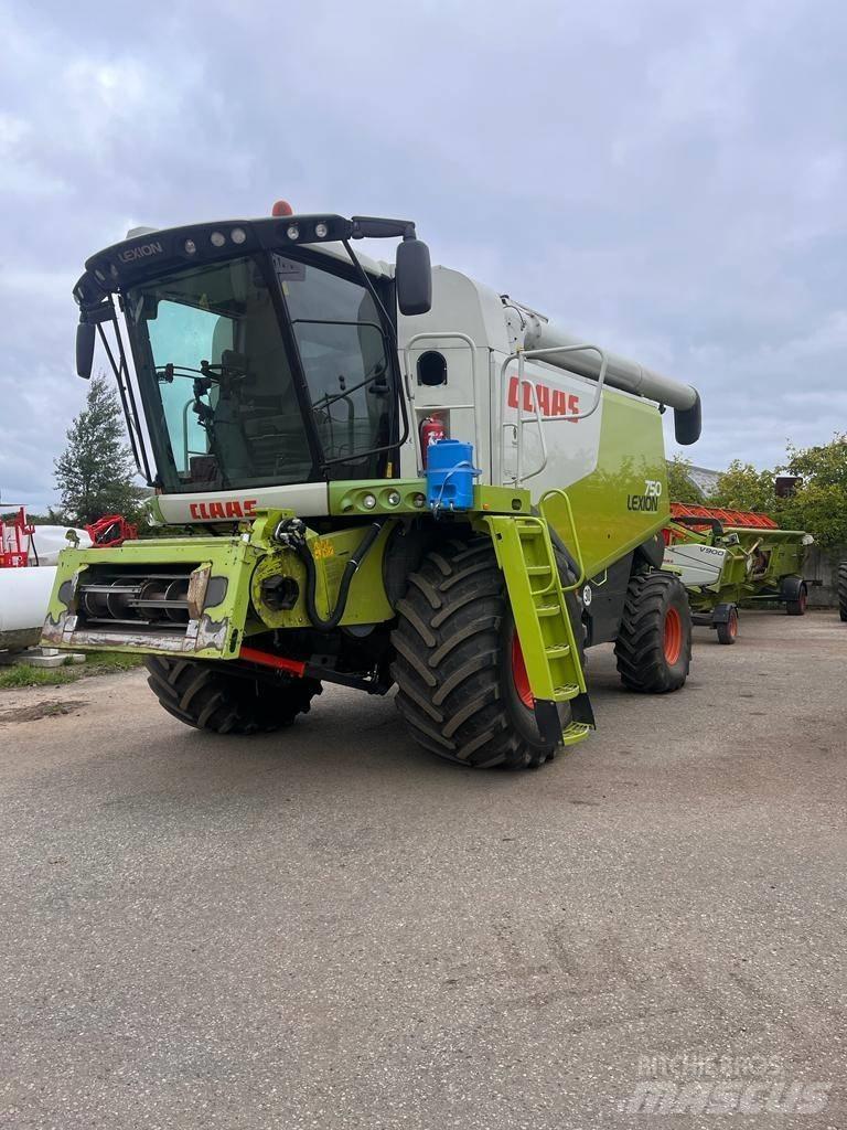 CLAAS Lexion 750 Mietitrebbiatrici