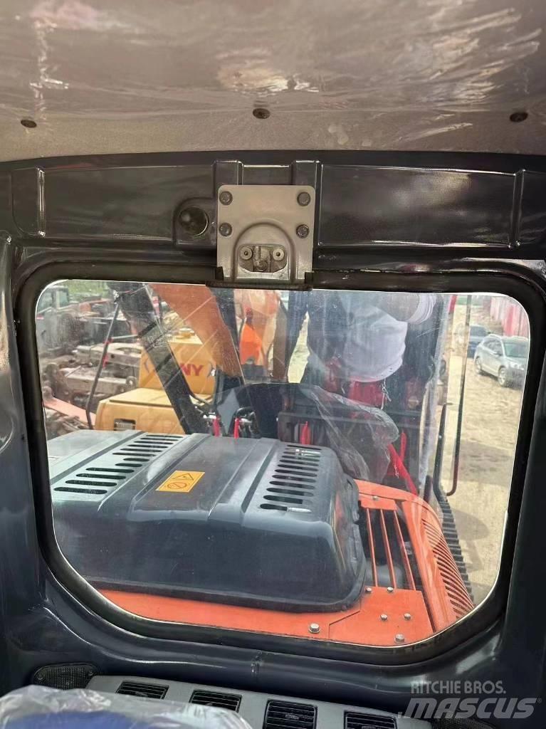 Hitachi 130 Escavatori cingolati
