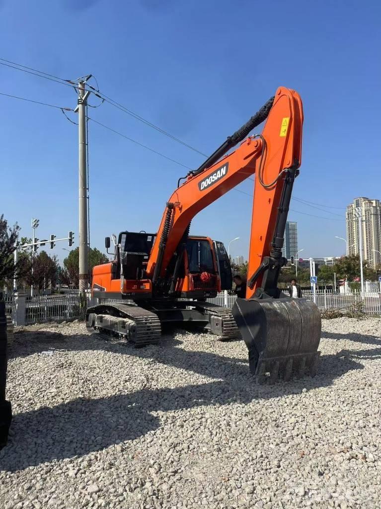 Doosan DX 225LC-9C Escavatori cingolati