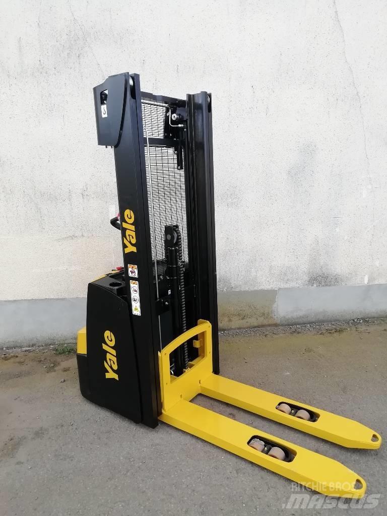 Yale MS12 Transpallet uomo a terra