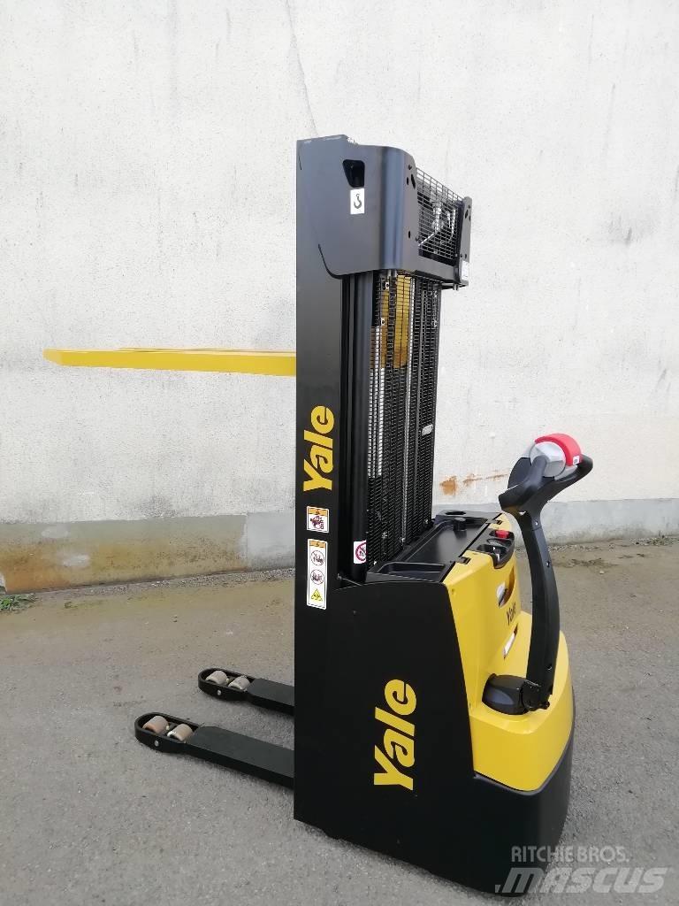 Yale MS12 Transpallet uomo a terra