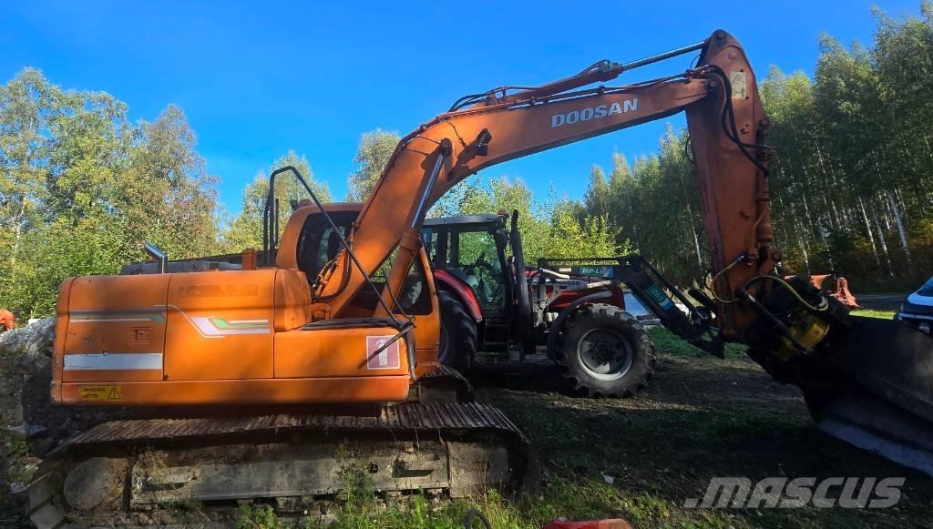Doosan DX 140 LC Escavatori cingolati