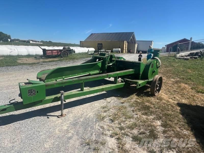 John Deere 3950 Falciatrinciatrici