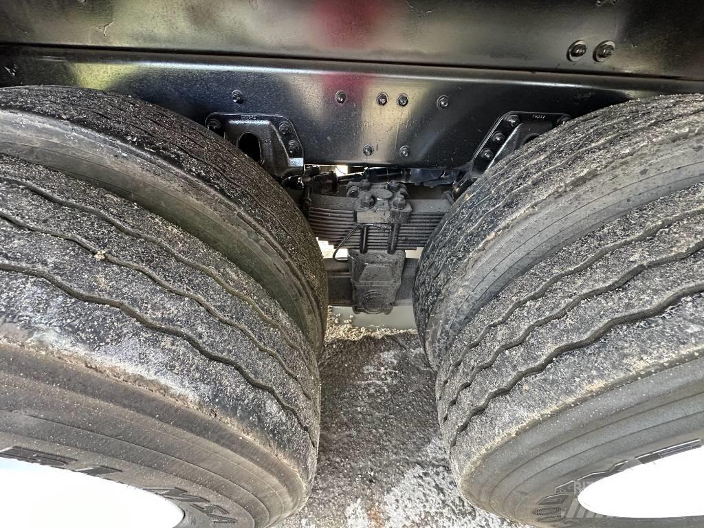 Sterling L 7500 Camion autospurgo