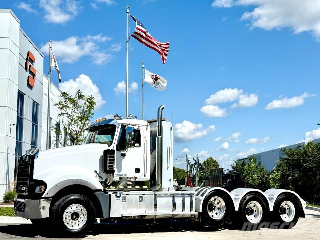 Mack Titan TD 713 Motrici e Trattori Stradali