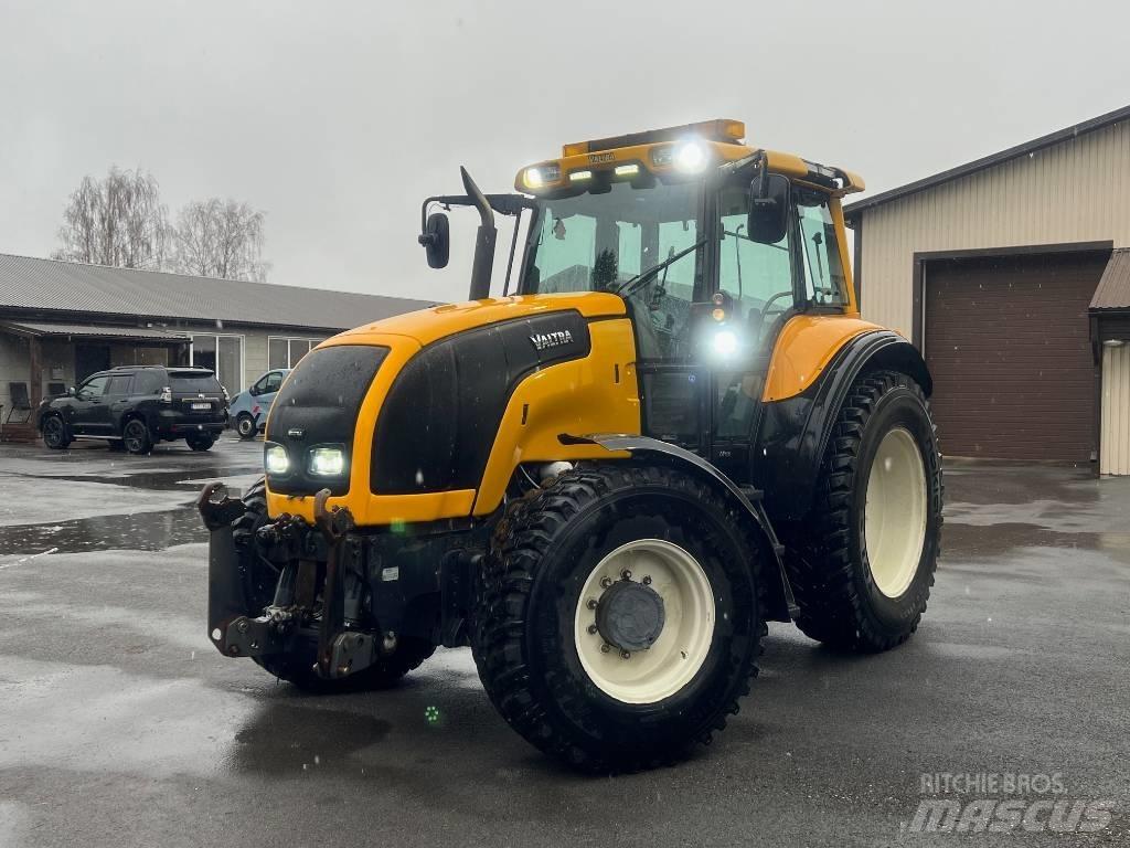 Valtra M 150-4 Trattori