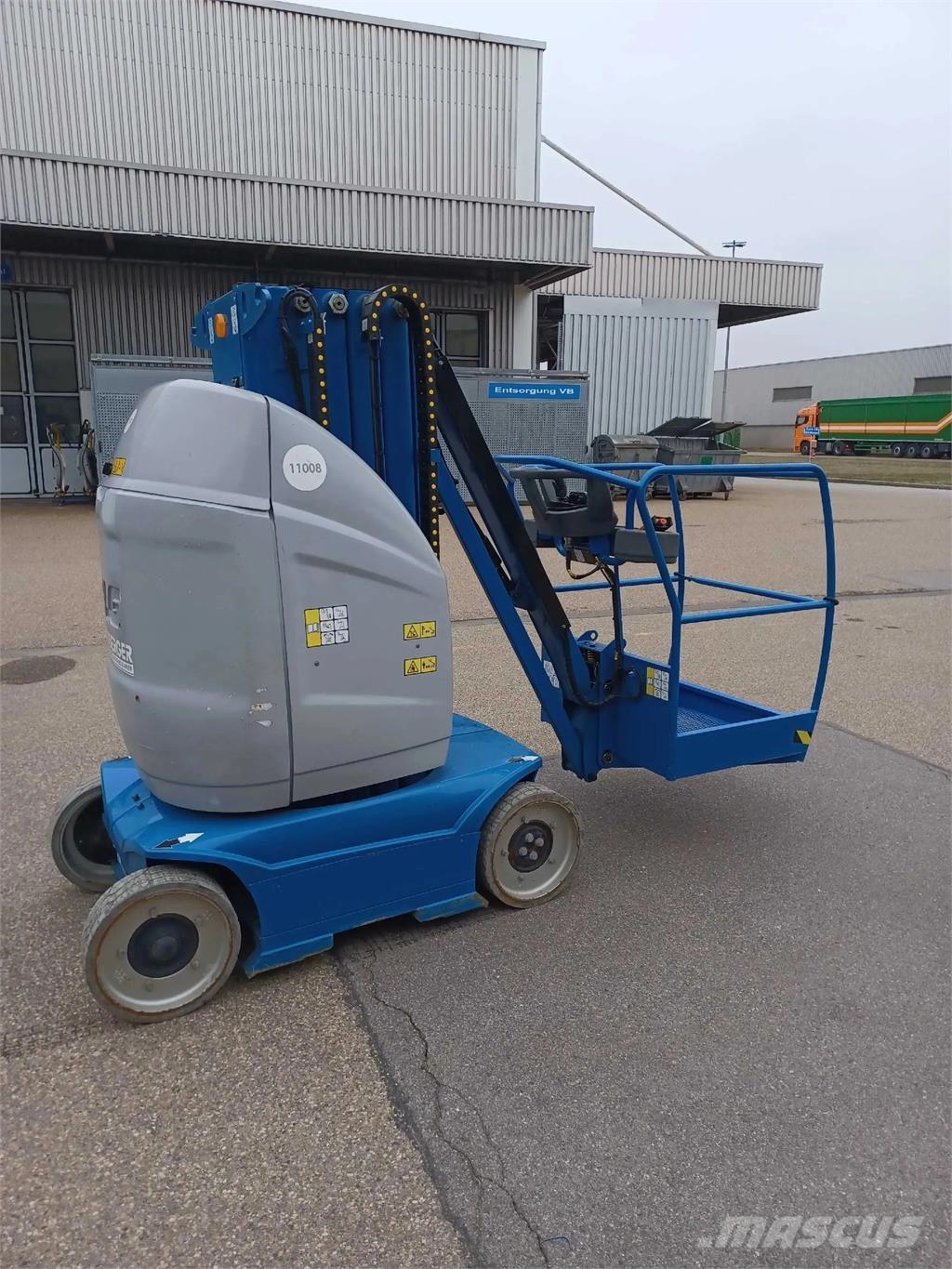 JLG Toucan 10E-L Piattaforme a braccio articolato