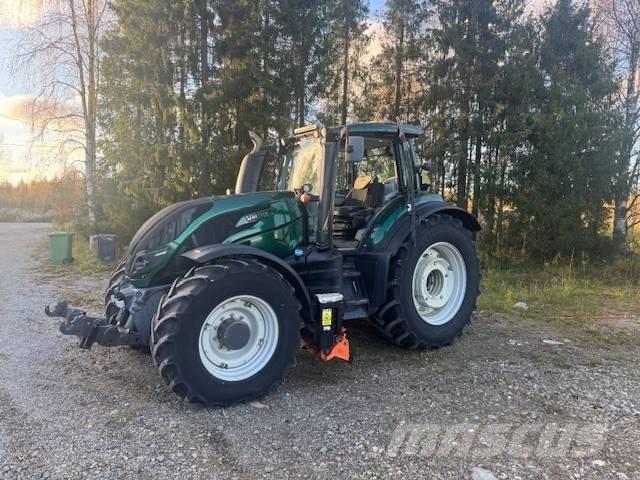 Valtra T194 versu Trattori