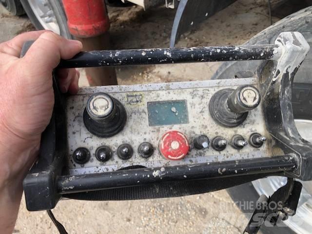 TOR T-63120 Autopompe per calcestruzzo