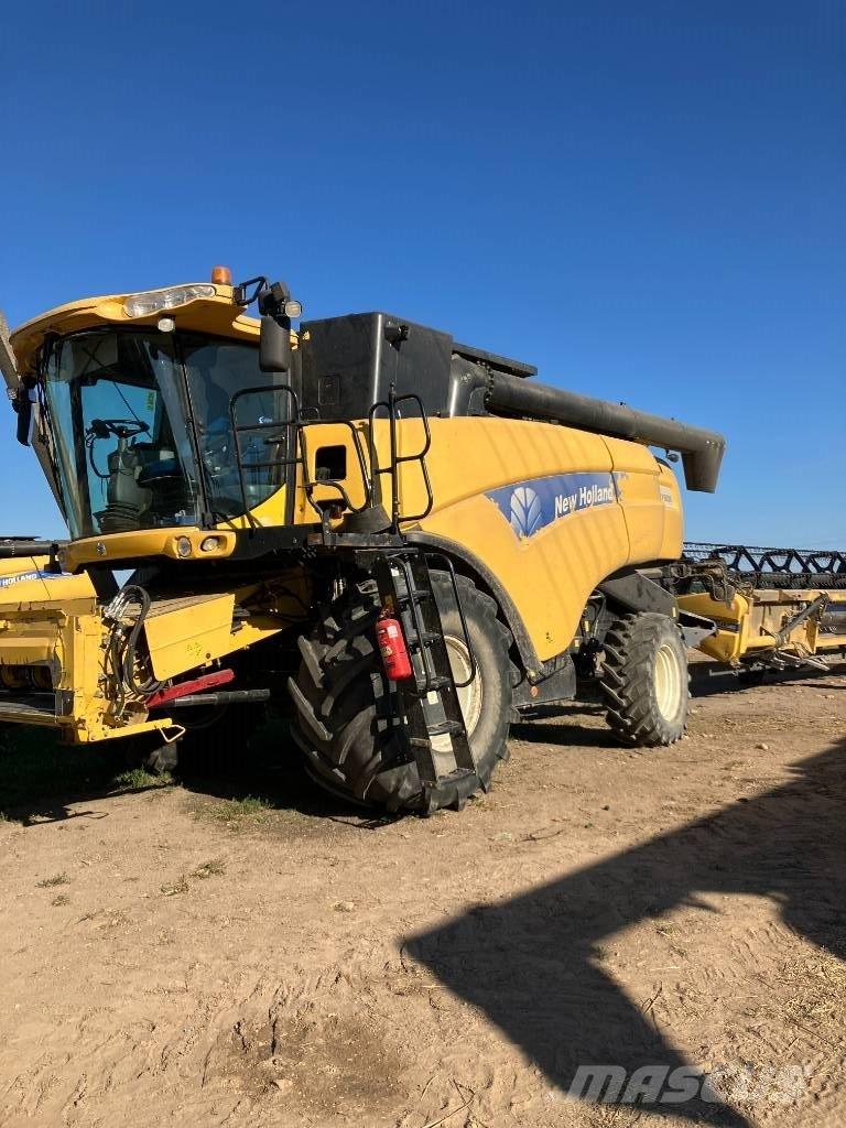 New Holland CX 8080 Mietitrebbiatrici