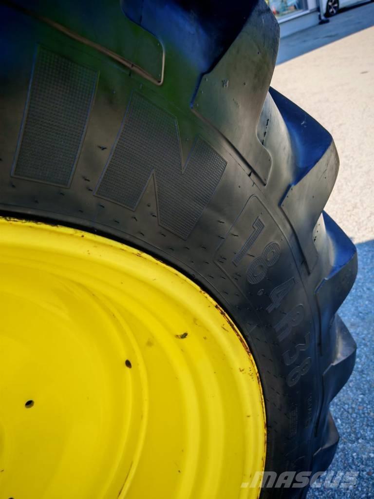 John Deere 6115 R Trattori