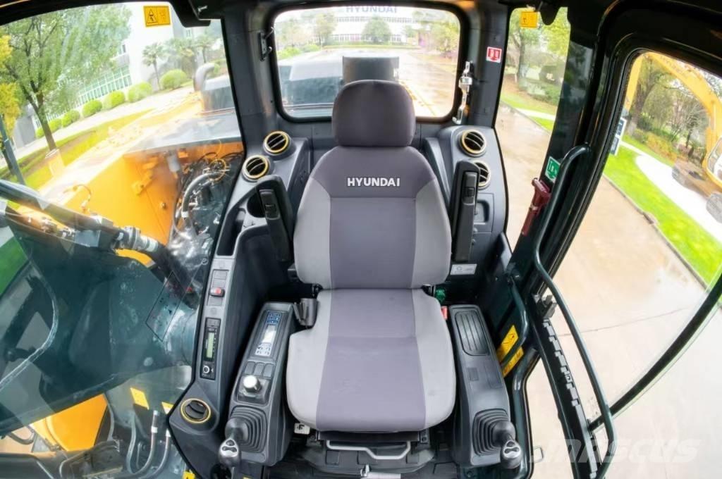 Hyundai HX 220 L Escavatori cingolati