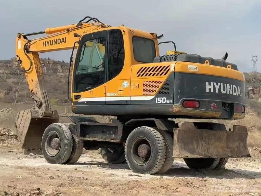 Hyundai 15 BT-9 Escavatori gommati