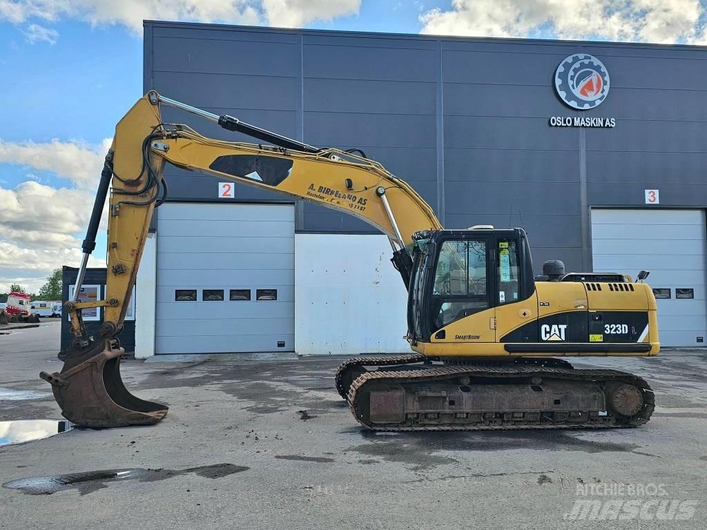 CAT 323 D L Escavatori cingolati