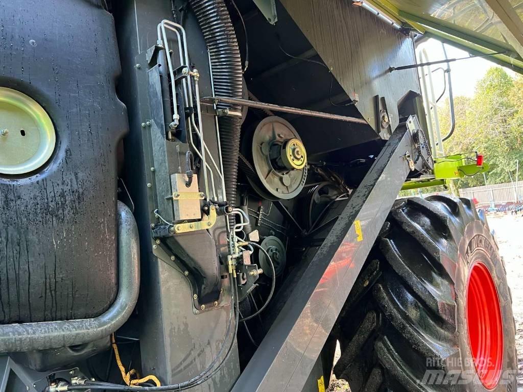 CLAAS 750 Mietitrebbiatrici