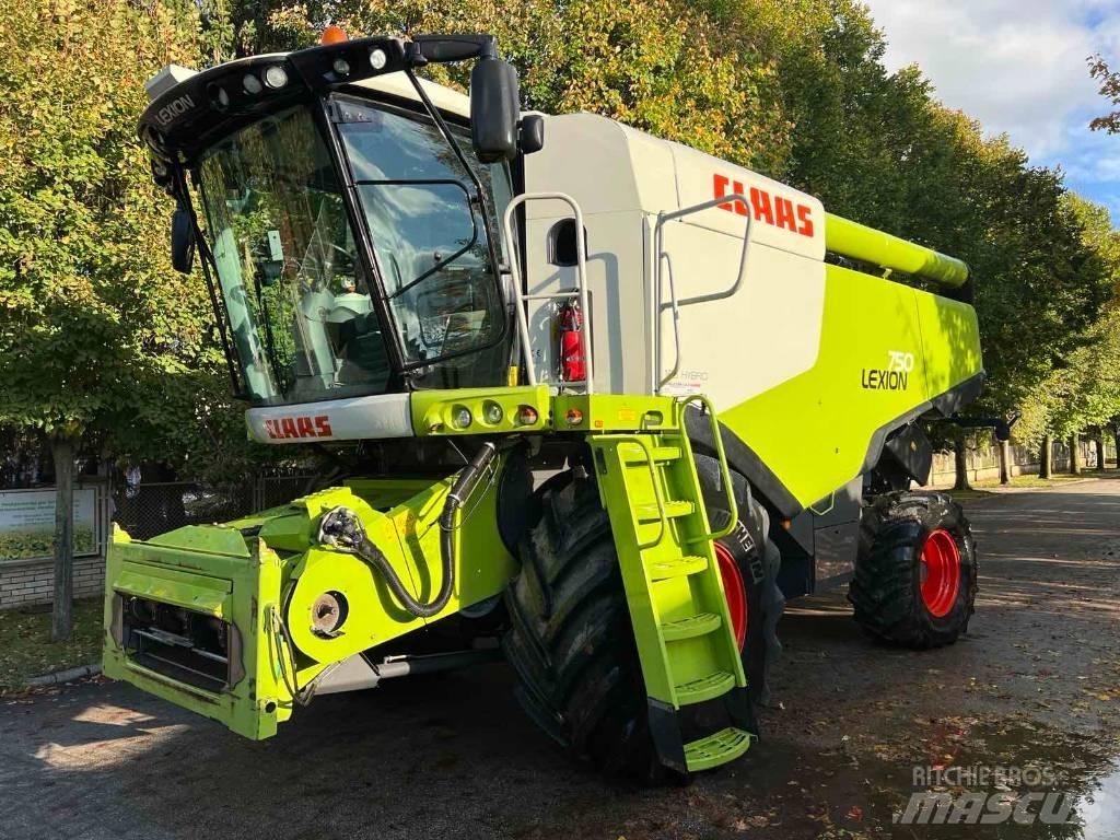 CLAAS 750 Mietitrebbiatrici