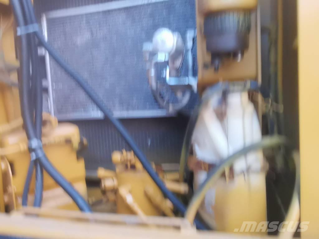 CAT 330 D Escavatori cingolati