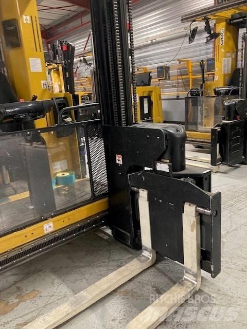 Yale MTC13 LWB Elevatore passaggio stretto