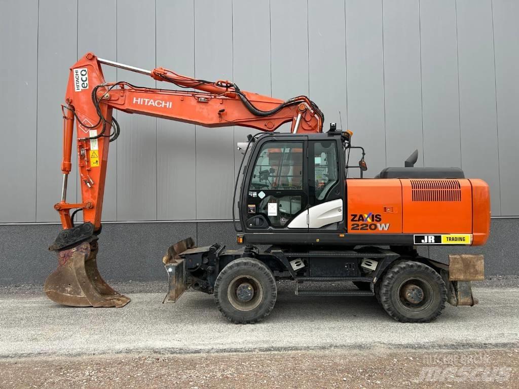 Hitachi ZX220W-5B Escavatori gommati