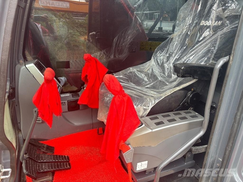 Doosan DX 225 LCA Escavatori cingolati