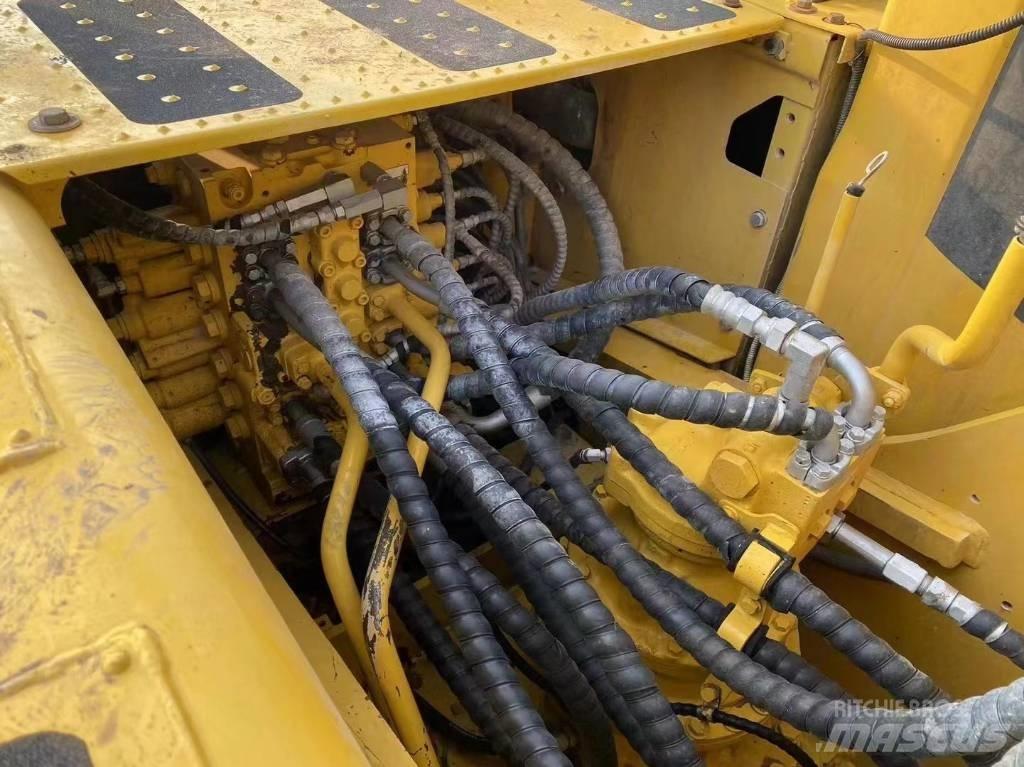 Komatsu pc200 Escavatori cingolati