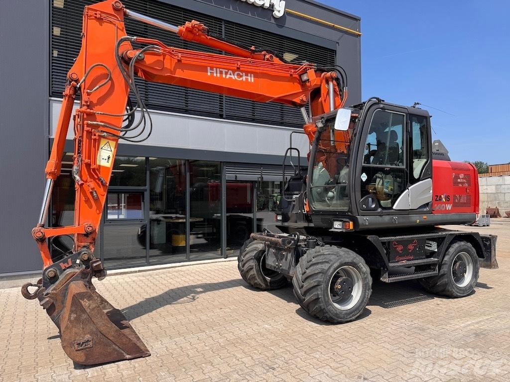 Hitachi 140W Escavatori gommati