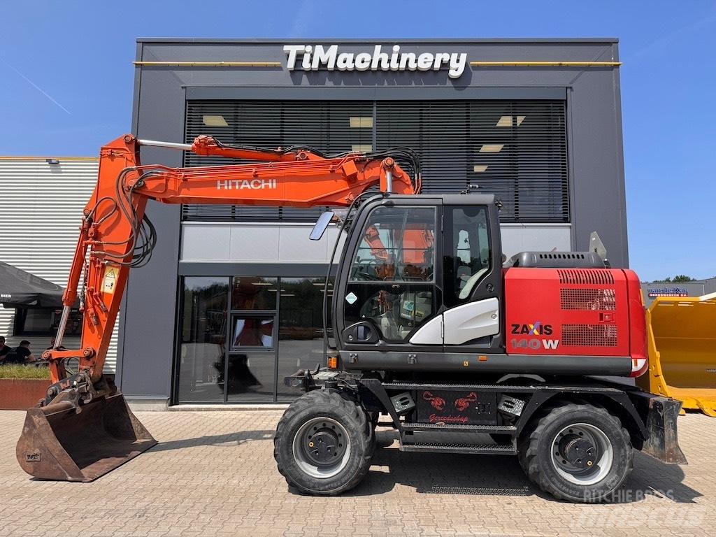 Hitachi 140W Escavatori gommati