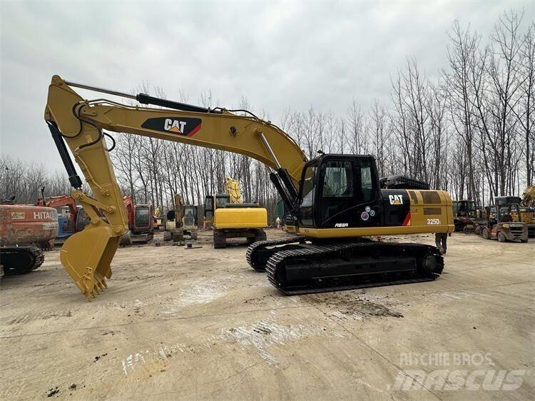 CAT 325D2 Escavatori cingolati