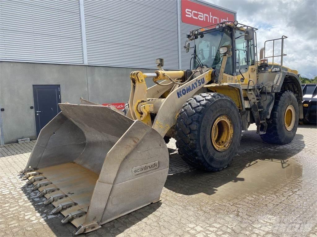 Komatsu WA470-7 Pale gommate