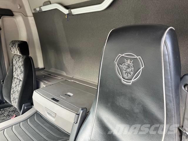 Scania P 370 Motrici centinate