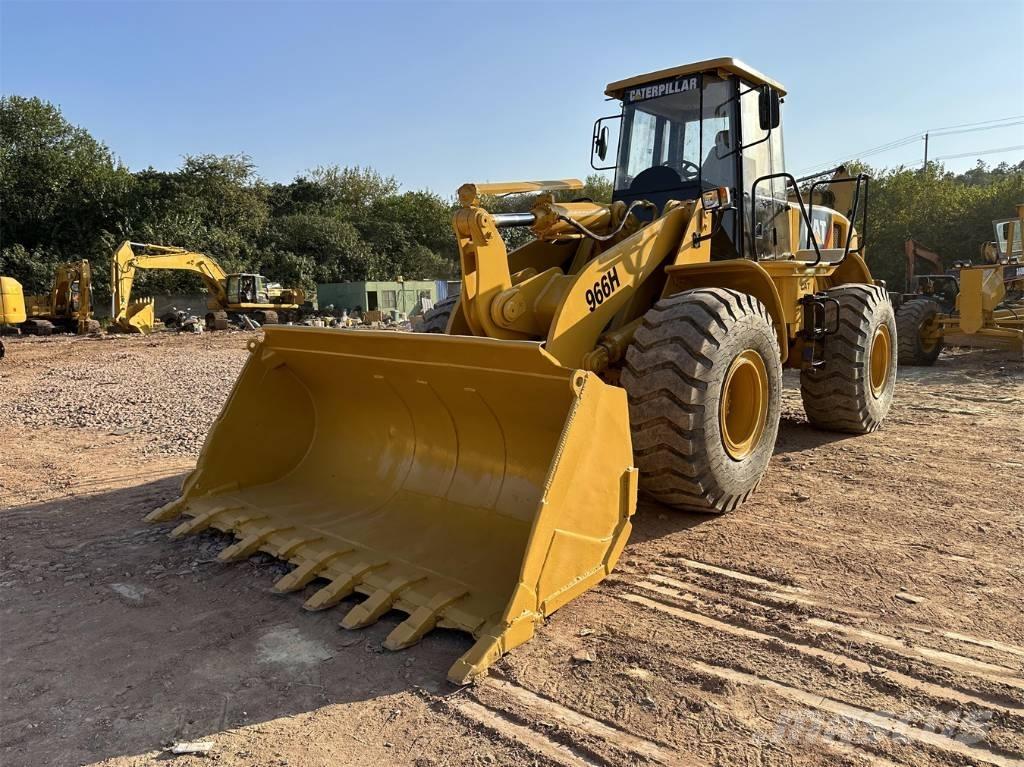 CAT 966 H Pale gommate