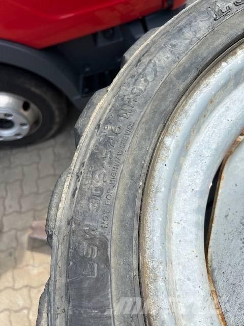 Genie GS 4390 RT Piattaforme a pantografo