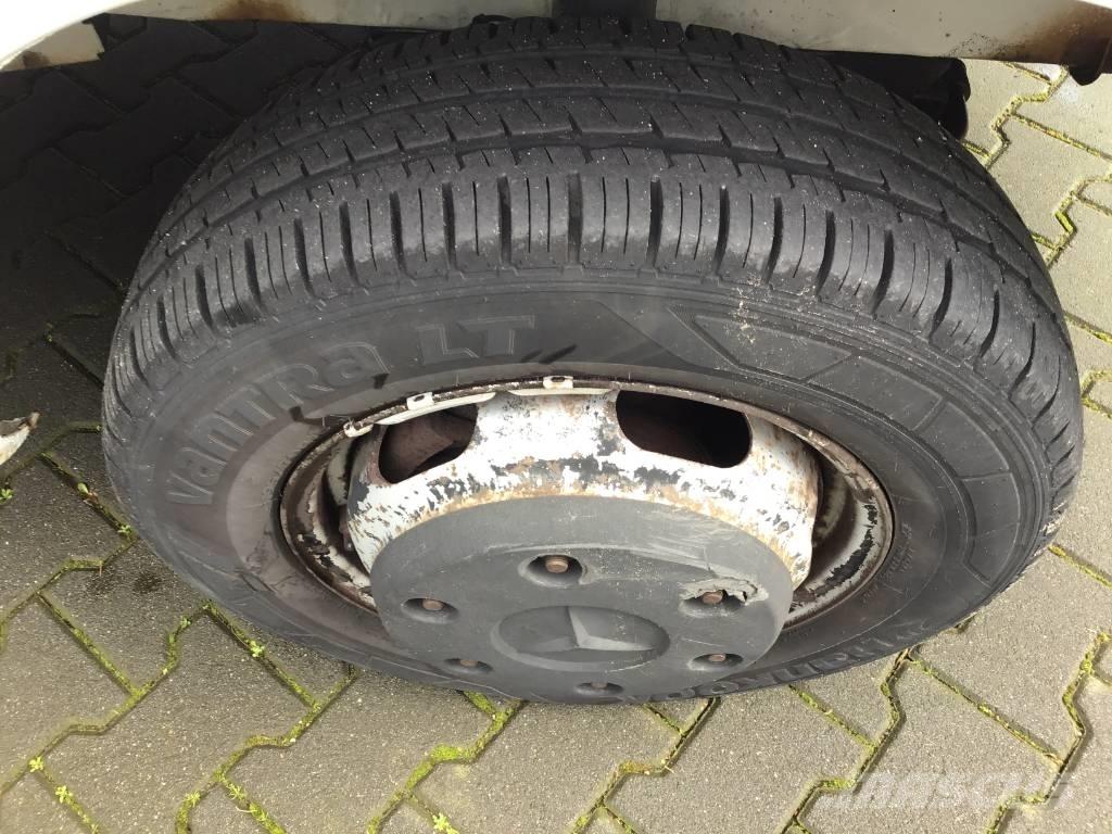Mercedes-Benz 416 Motrici e Trattori Stradali